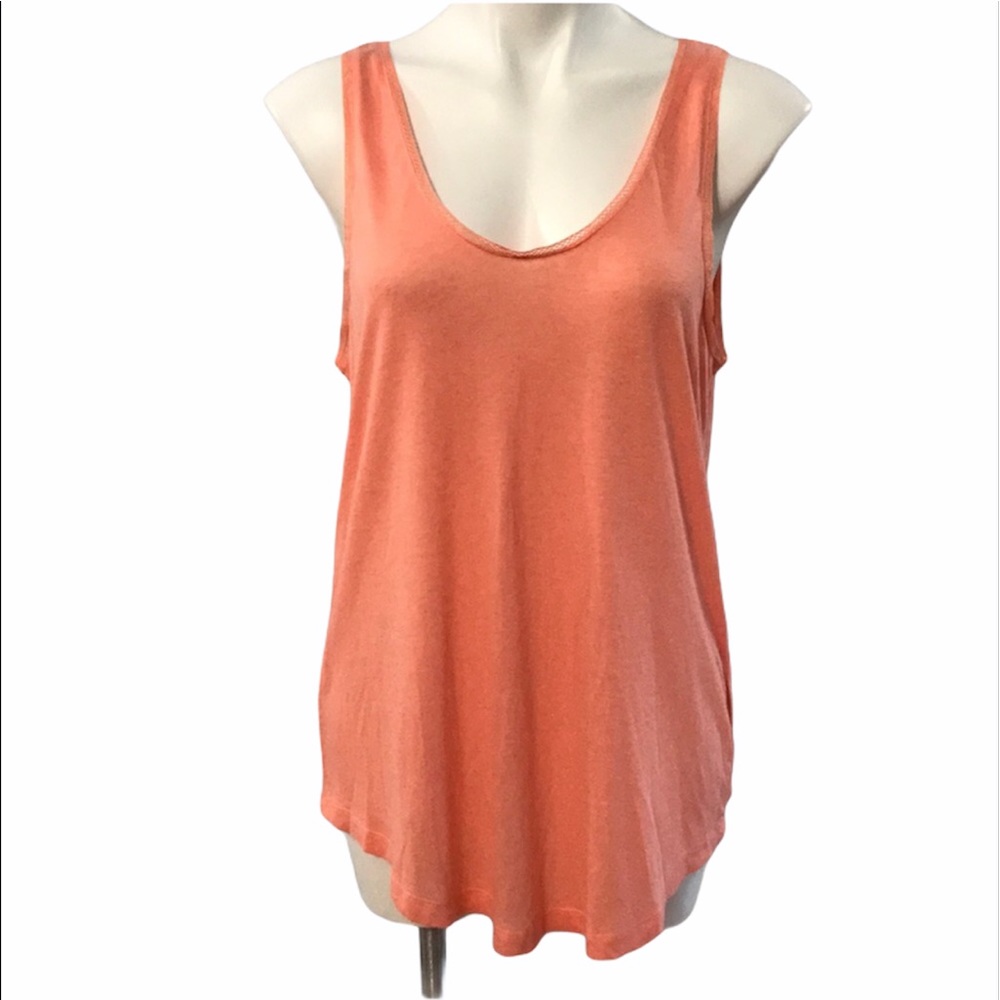 H&M • NWOT Peach tank top with crocheted edge